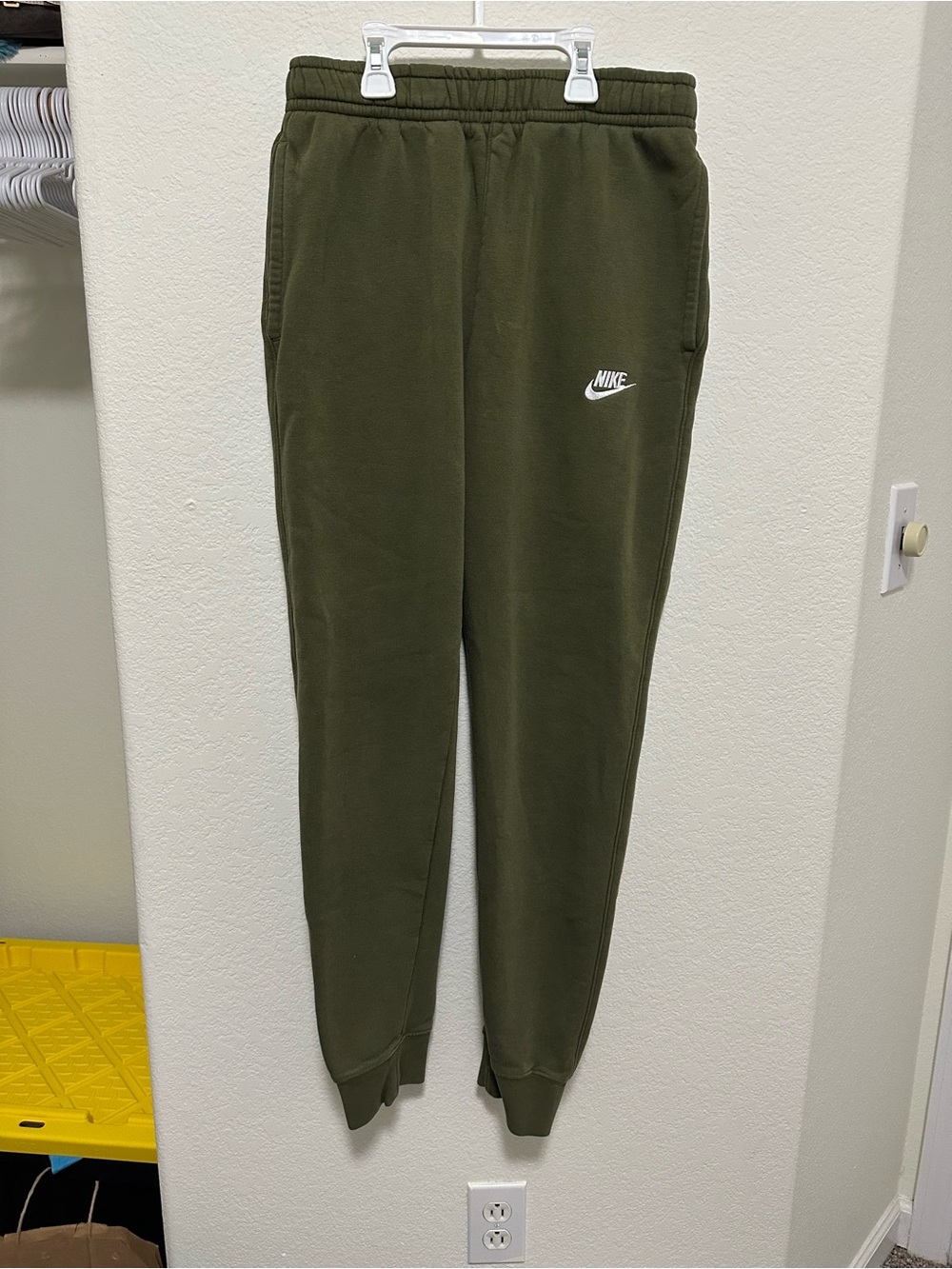 Nike men’s jogger sweats